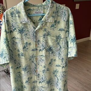 Tommy Bahama classic short sleeve menswear shirt, XL